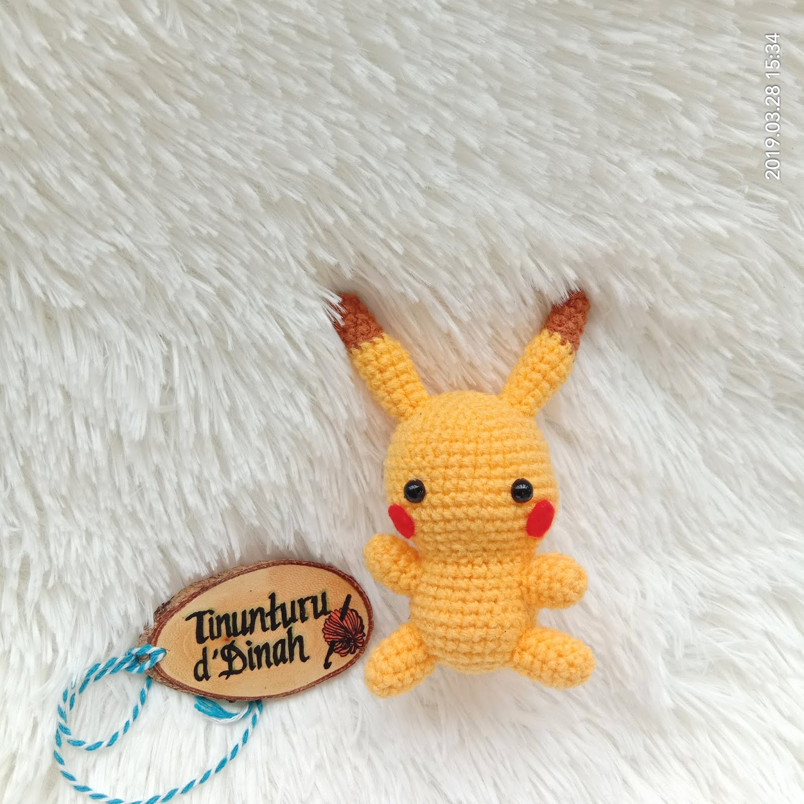 Dinah Crochet Keychain Pikachu