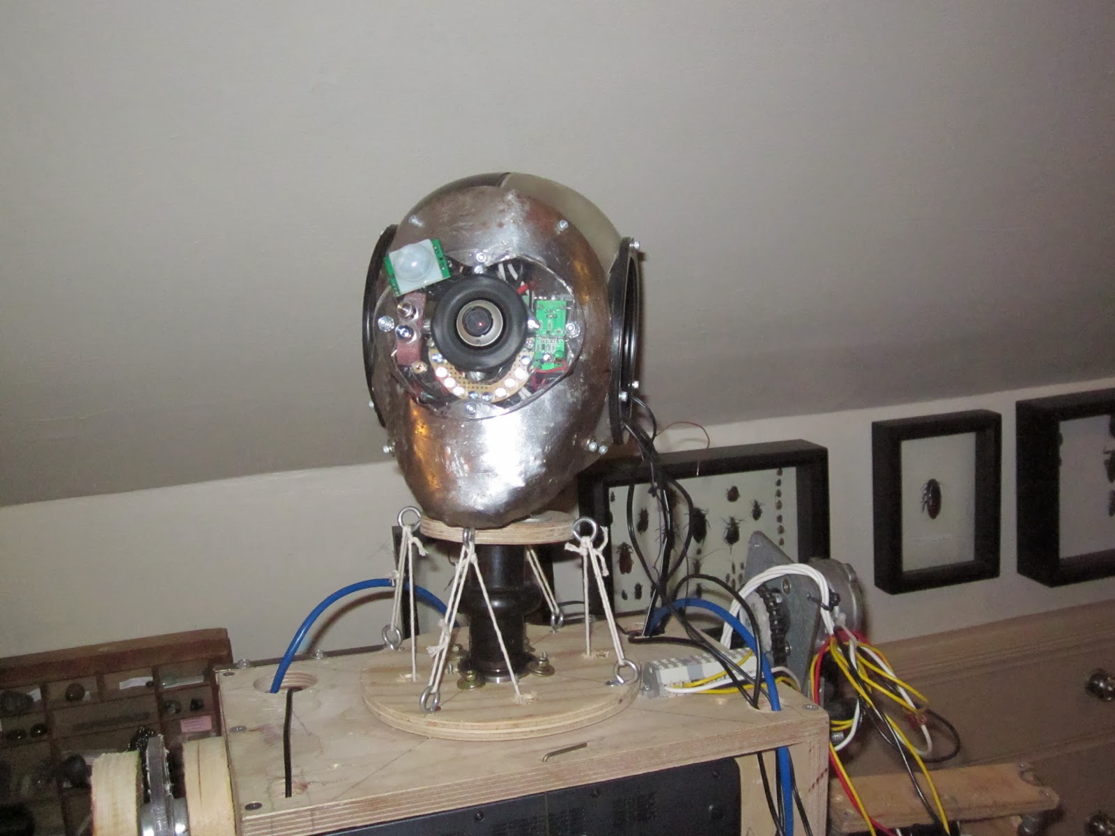 Arduino controlled humanoid robot
