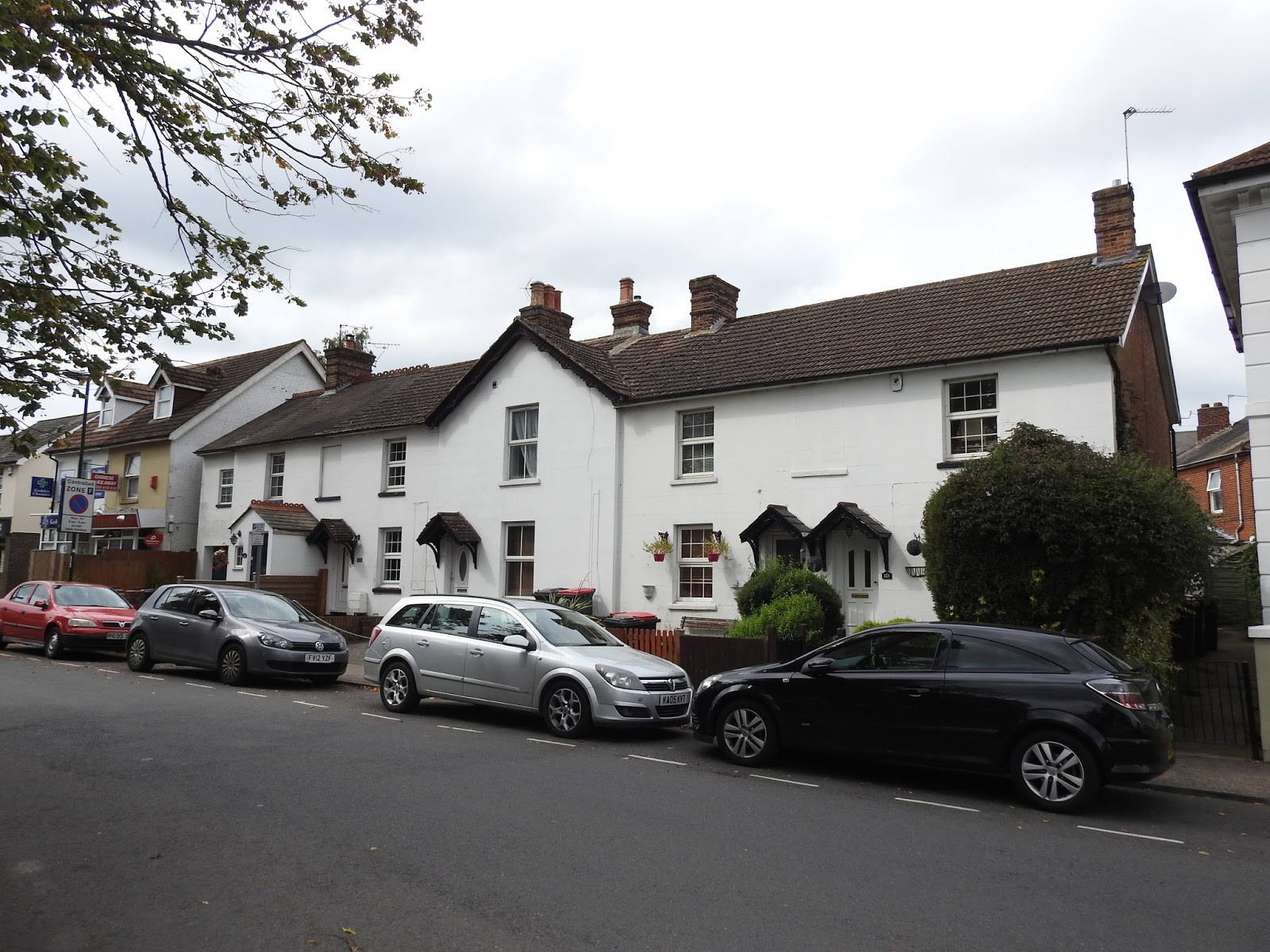 Crawley Old Town SIX PICTURES 251223 Three Bridges Road