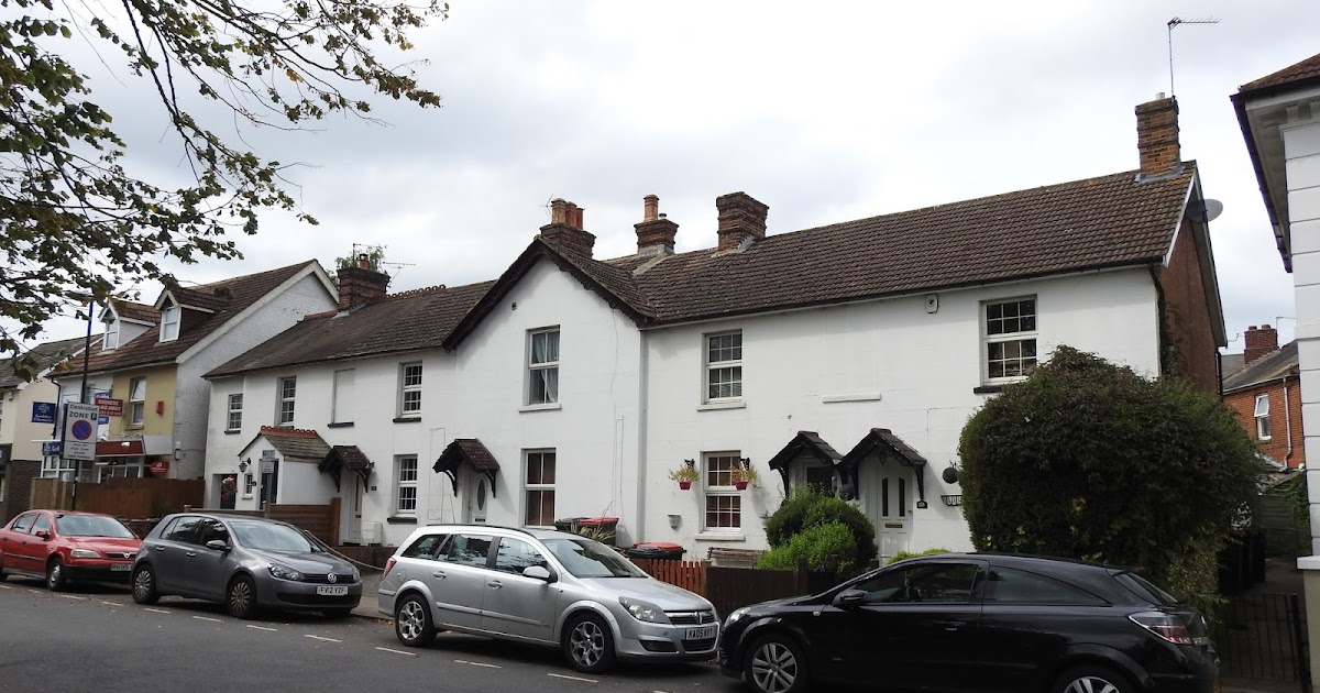 Crawley Old Town SIX PICTURES 251223 Three Bridges Road