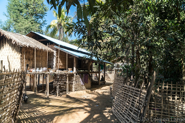 Village de Kainchaung-Rivière Lemro-Birmanie-Myanmar