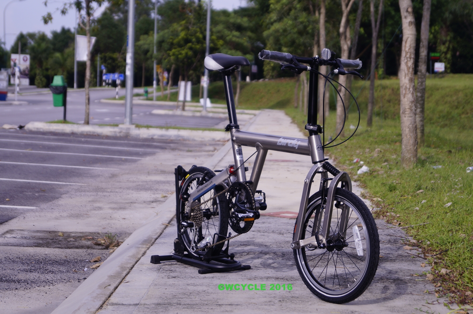 GW Cycle Boutique Birdy Classic Folding Bike in Graphite Colour