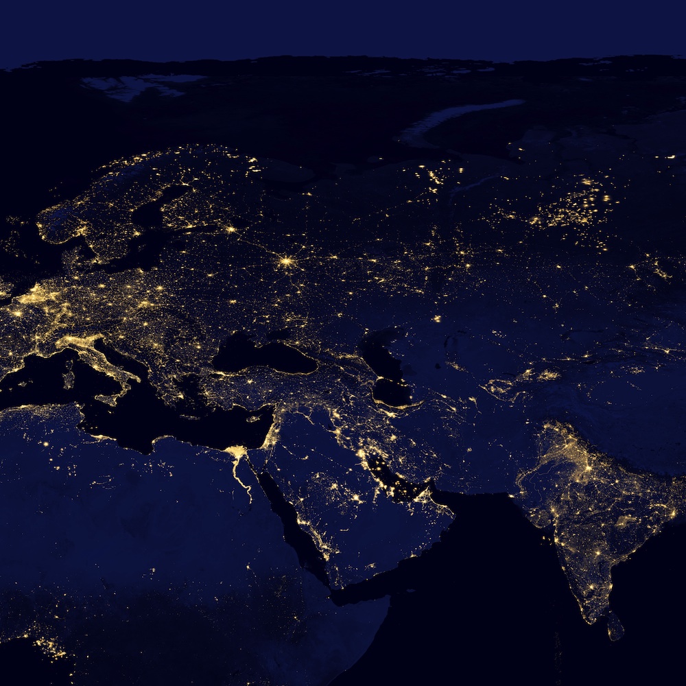 الرخام الأسود: صور لكوكب الأرض ليلاً