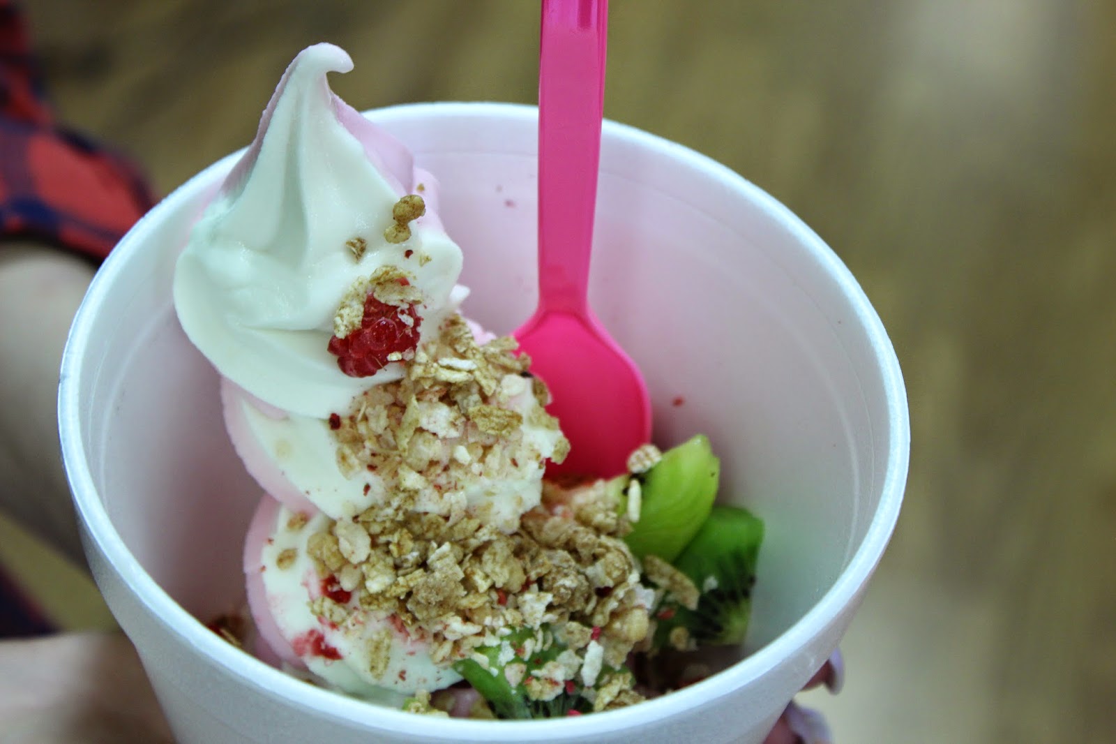 Lola's Frozen Yogurt