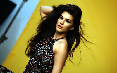 Kriti Sanon - One of the most highly educated celebrity