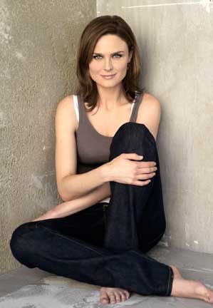 Kano's Lay-Z-Boy Theater: Girls of TV: Bowden vs. Deschanel