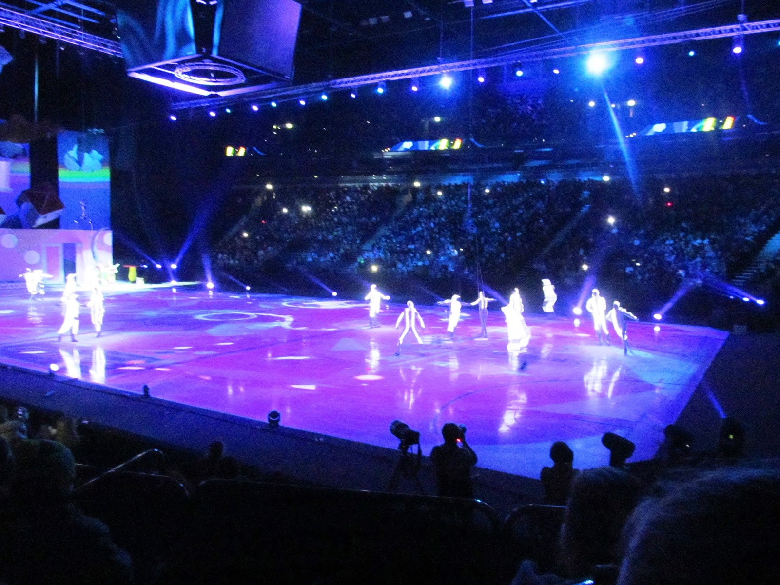 ледовый дворец - ледовый дворец санкт-петербург, пр. арена ледовый дворец спб. команда плющенко нас не догонят. 29 декабря в ледовом дворце спб. пр пятилеток 1 ледовый дворец.