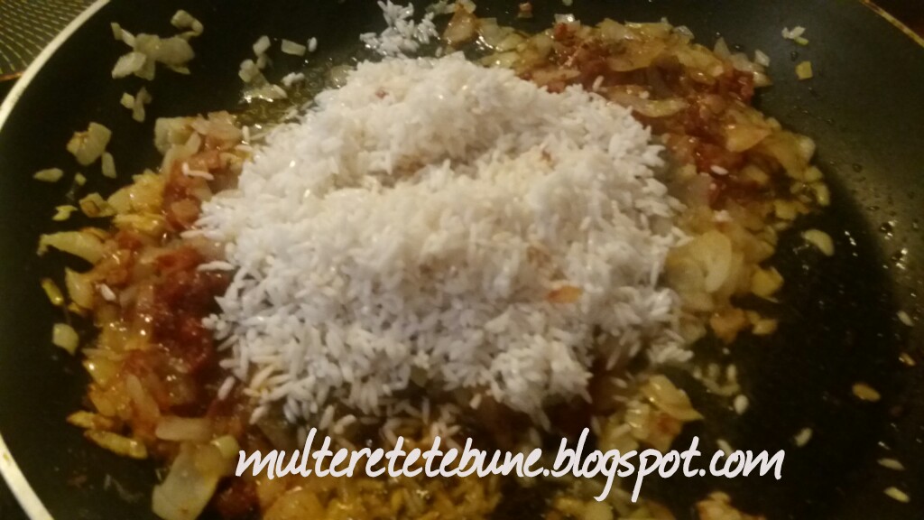 RETETE Pilaf taranesc cu cartofi la cuptor