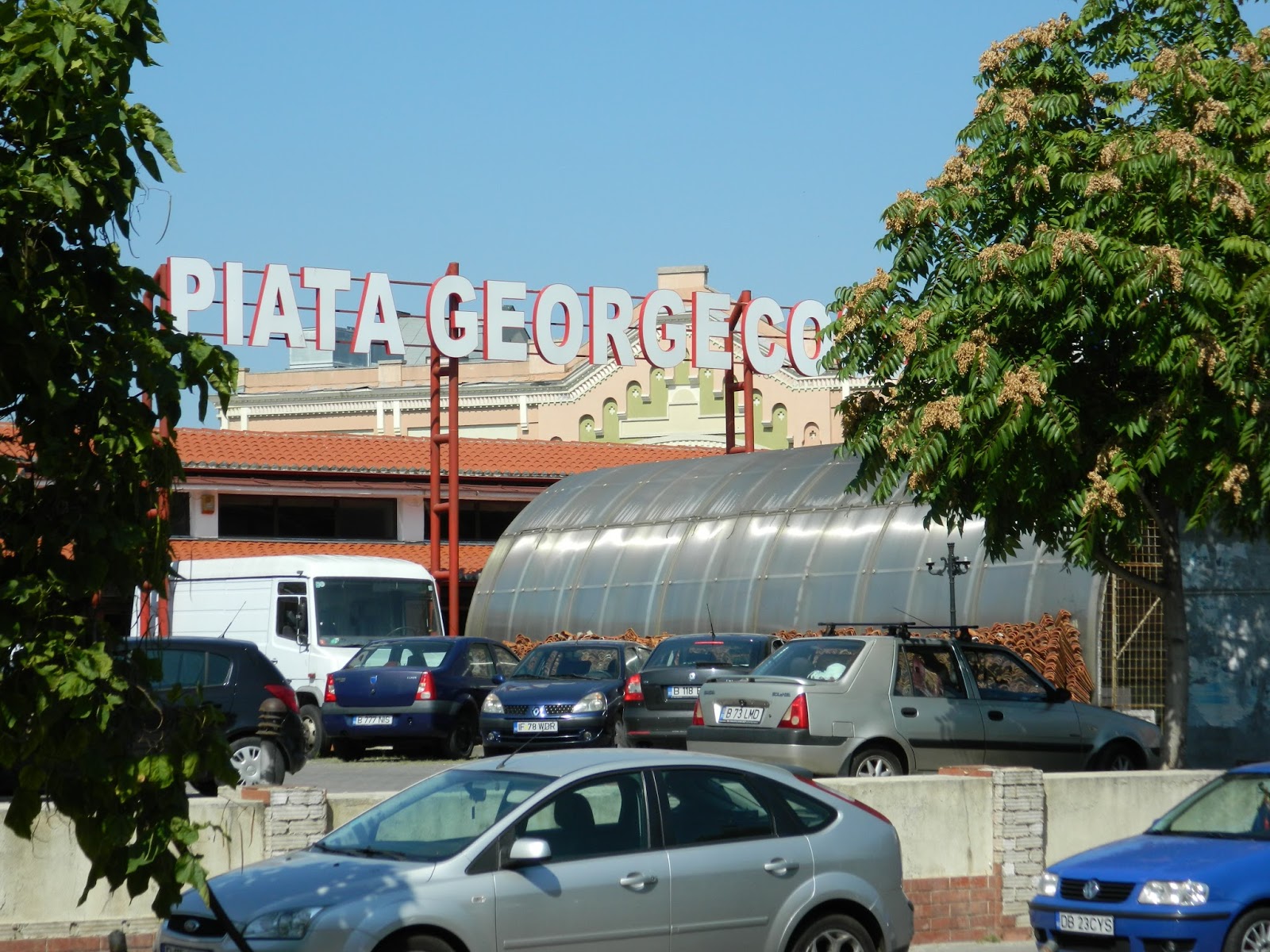 LA MULTI ANI, ROMANIA! Zona Pietei Cosbuc