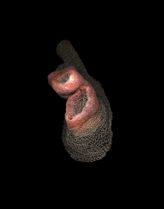 Anne Mondoro, ganchillo, corazon tres de, amigurumi corazon heart, alambre, corazon de hierro, como tejer un corazon, estas enfermo del corazon, manualidades con alambre