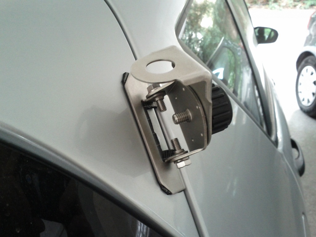 Antenna mount installation to hatchback