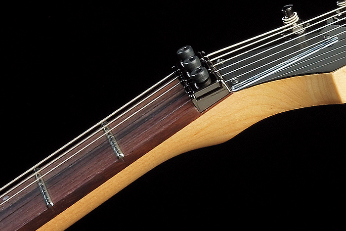 верхний порожек для yamaha f340. 052 для акустической гитары. верхний порожек для электрогитары. настраиваемый верхний порожек (zero fret adjustable nut). верхний порожек гитары гриф.