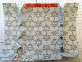 Tutorial - Fast and Fabulous Christmas Crackers made using the Stampin' Up! Envelope Punch Board