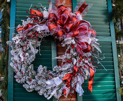 Christmas wreath photo by mbgphoto