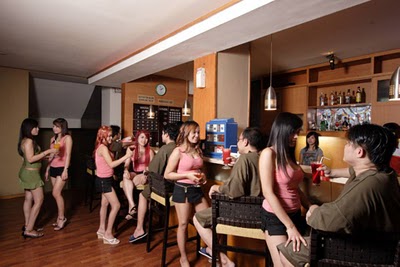 Mengintip Dekat Isi Panti Pijat Plus