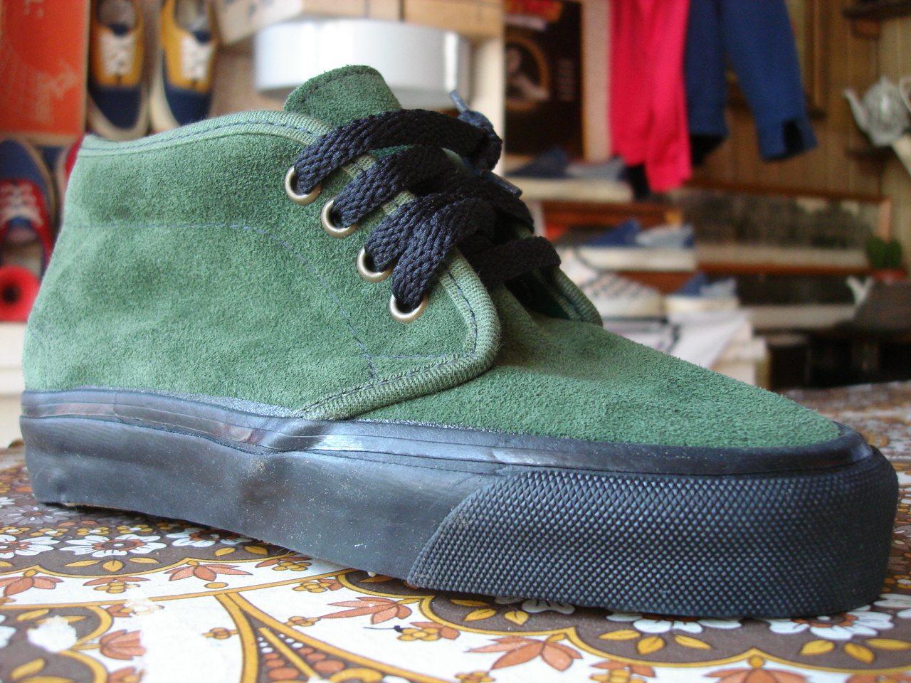 green vans black sole