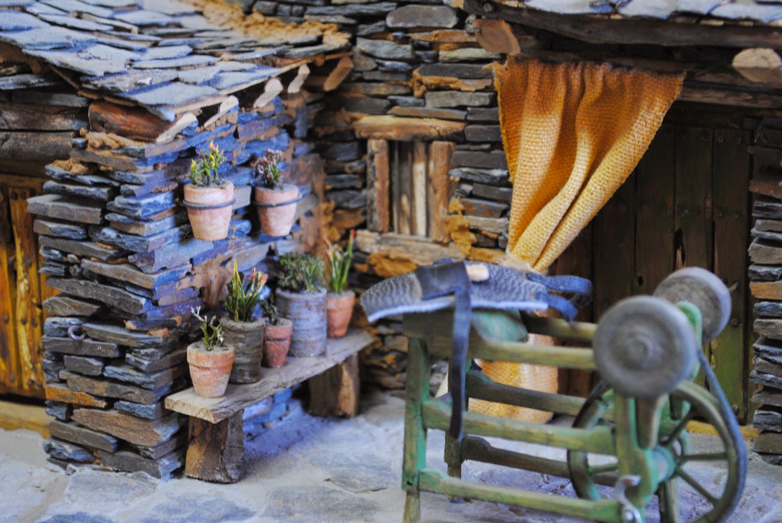 Al pie del Ocejón: Las casitas de Roizo