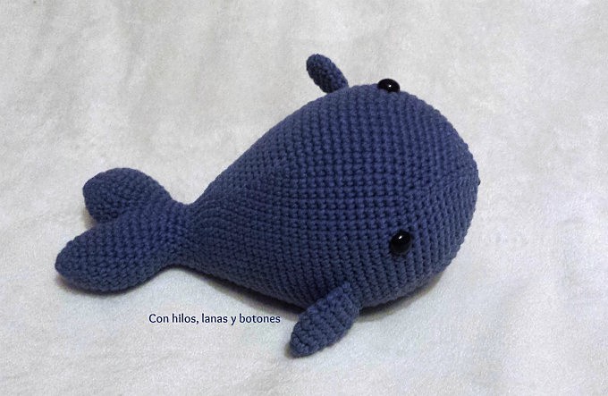 Con hilos, lanas y botones: Shamú, la ballena azul
