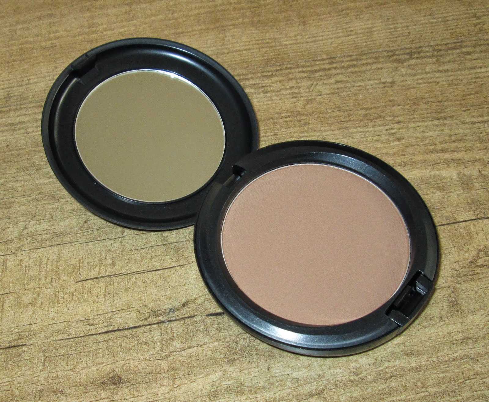 [Review] MAC Bronzing Powder in Matte Bronze
