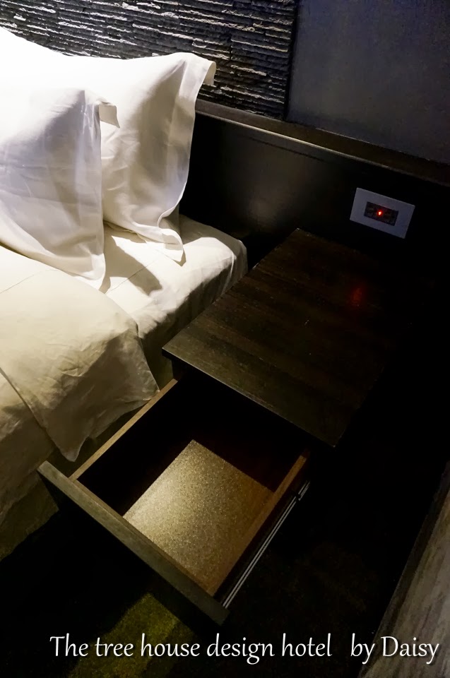 ::高雄住宿:: 六合夜市旁‧高雄樹屋設計旅店‧The tree house design hotel