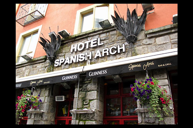 The Spanish arch hotel entrance, Galway
