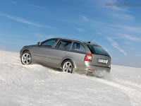 سكودا اوكتافيا كومبى 2012