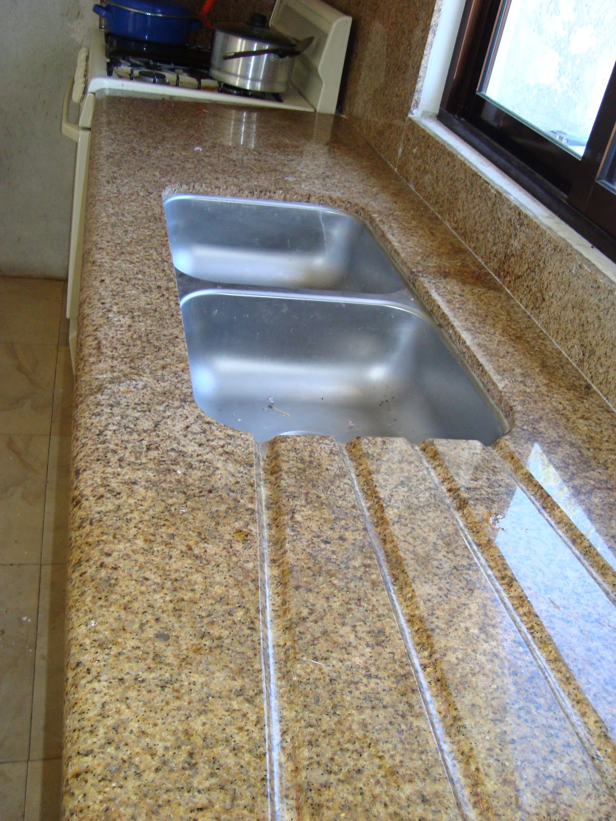 ROMAN DE LA ROSA ROMERO: COCINAS DE GRANITO