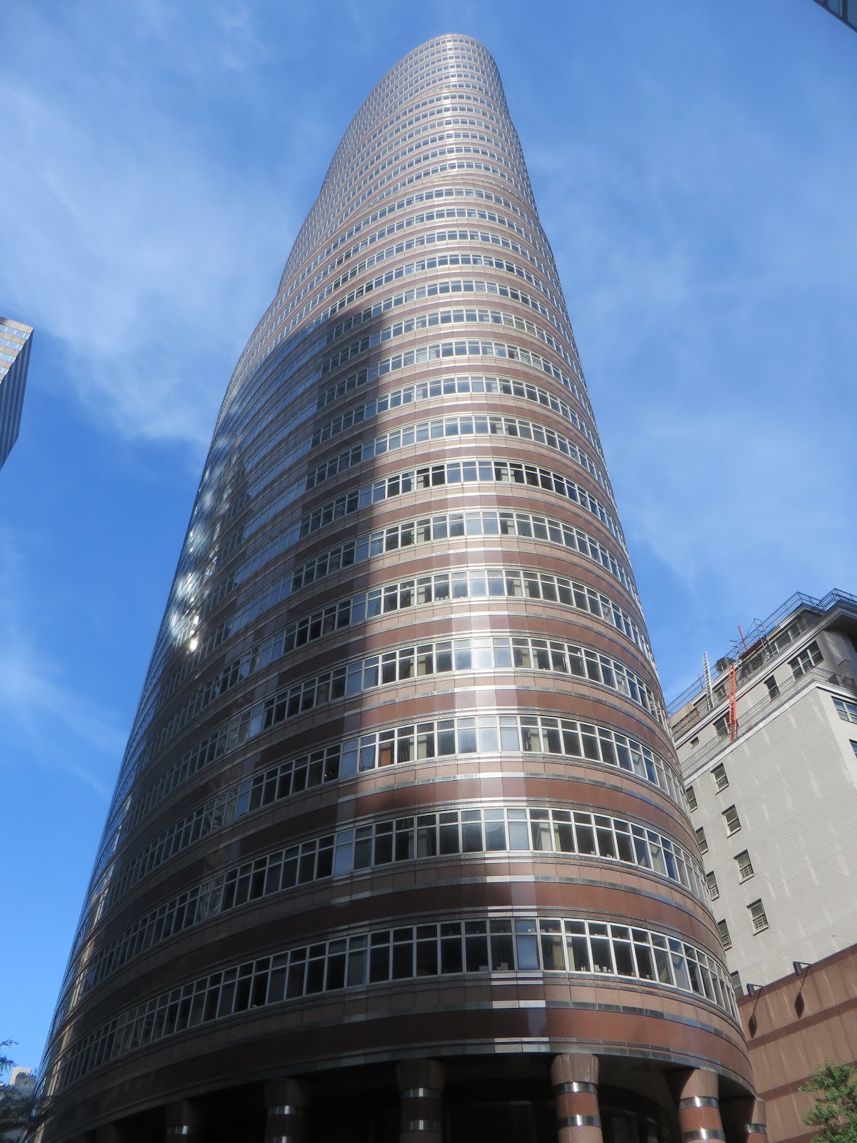 EntreVoir Lipstick Building et Maison Philip Johnson