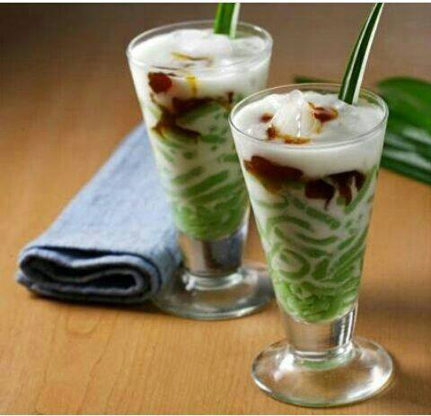 Mengenal Minuman Tradisional yang Mendinginkan: Es Cendol Ketan Hitam Cikoneng