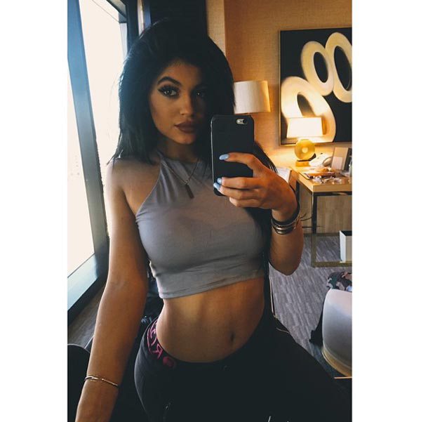 Kylie-Jenner-Beautiful-High-Quality-Photo