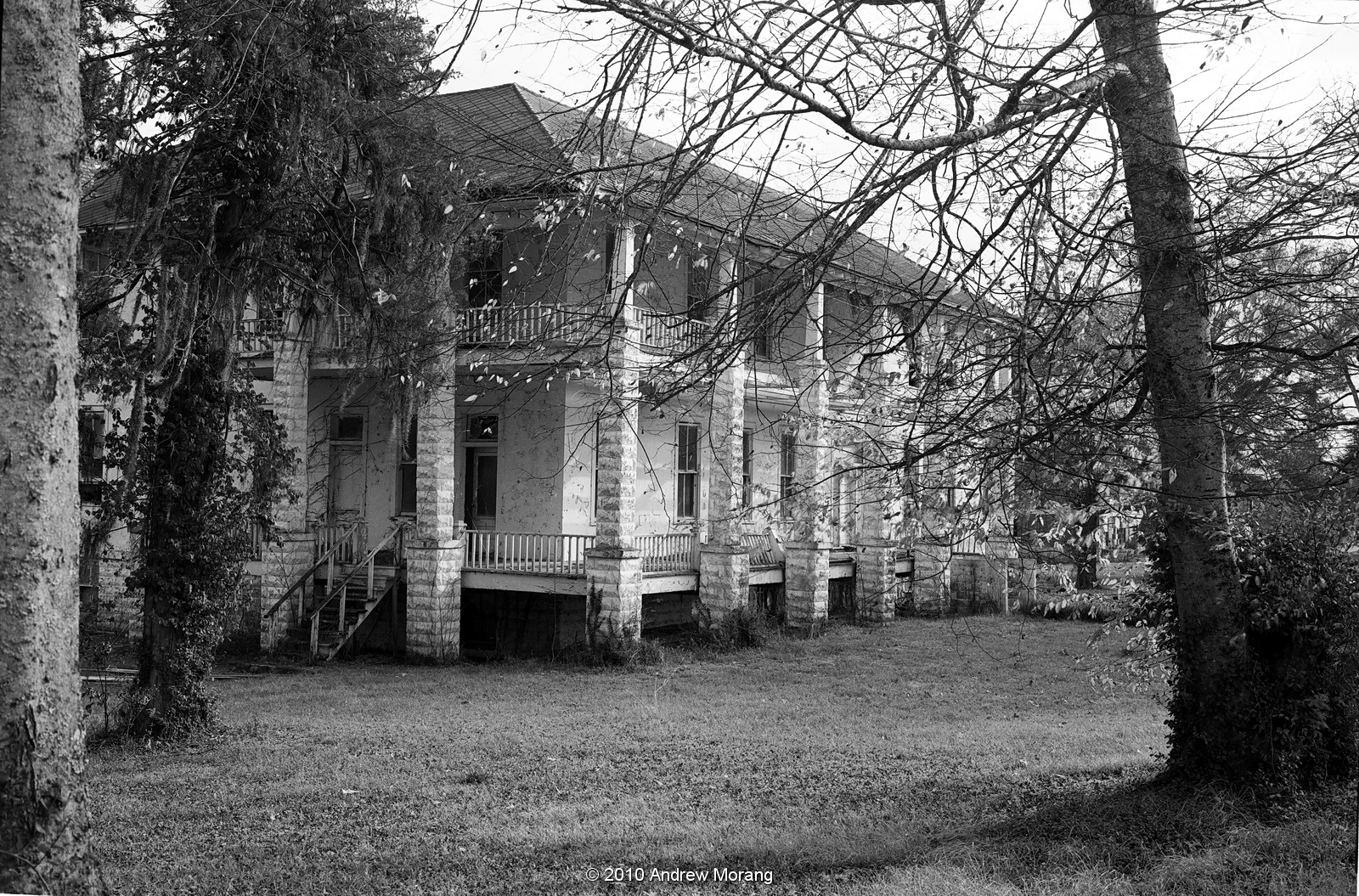 Urban Decay Gone Forever Smith Hall at the Bonner Campbell Institute
