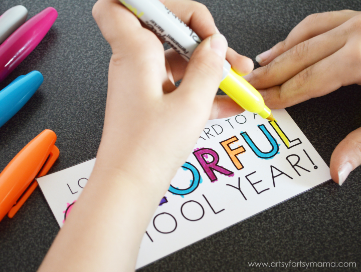 "Colorful" Teacher Gift Idea with Free Printable at artsyfartsymama.com #StaplesBTS #Sharpie #giftidea