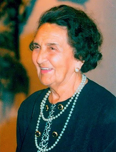 MARÍA ROSTWOROWSKI