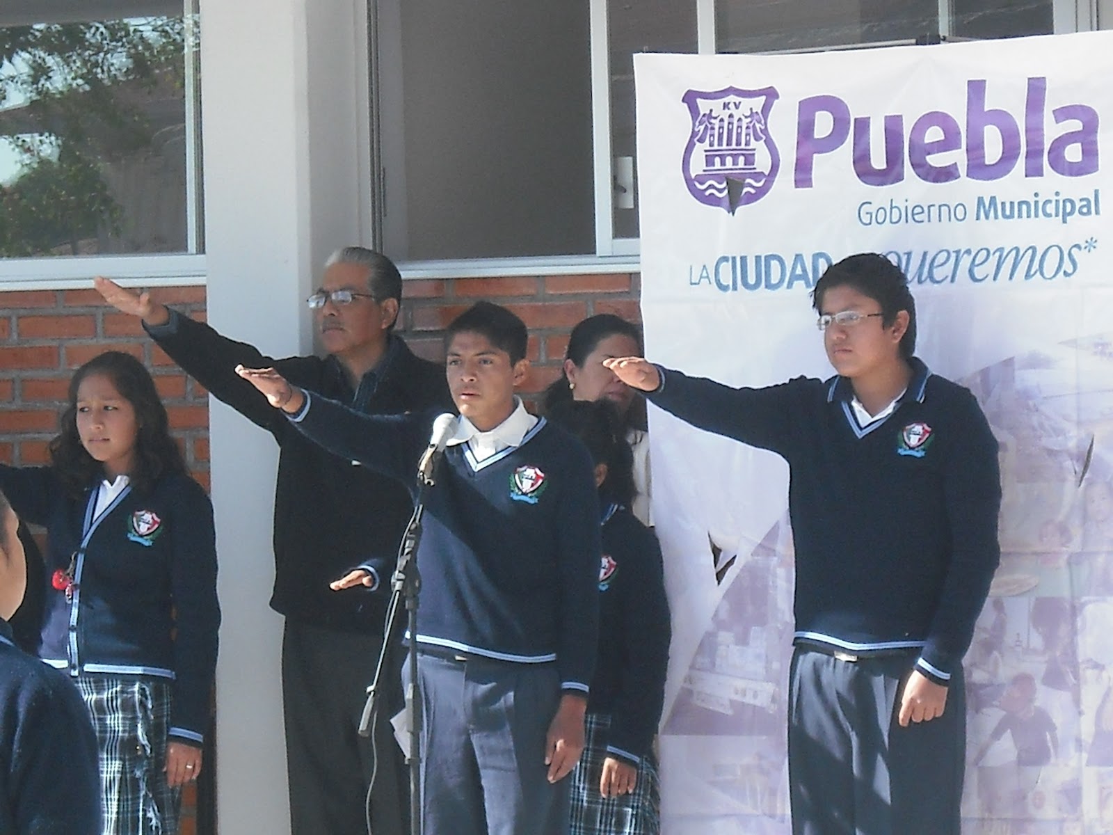 COMUNIDAD EDUCATIVA JIMÉNEZ DE LAS CUEVAS: abril 2012