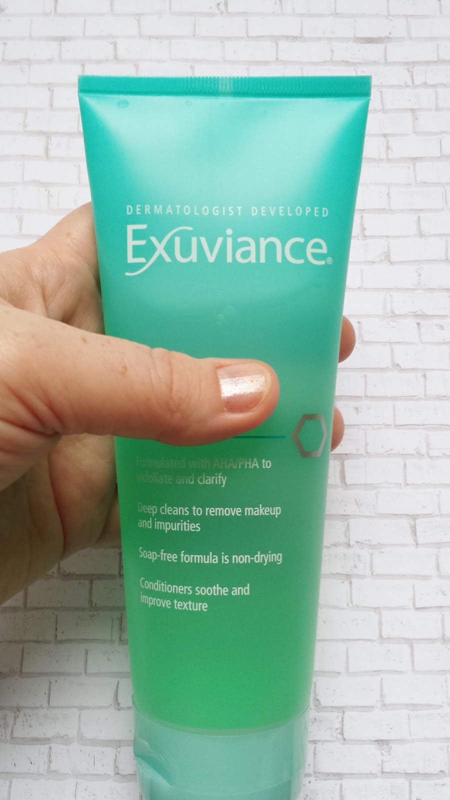 Exuviance Purifying Cleansing Gel Review