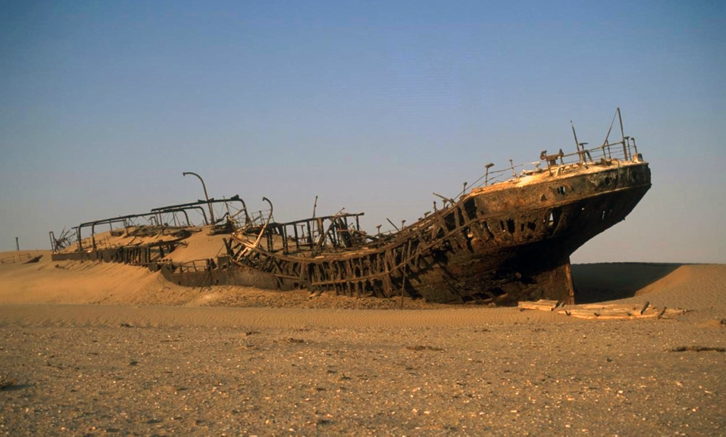 The most famous ship in the desert | PHOTOS-0