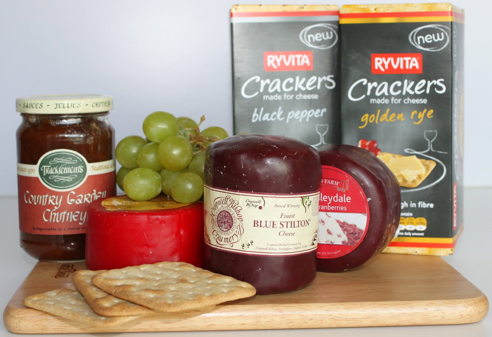 Photograph SLR Ryvita Golden Rye and Black Pepper Crackers