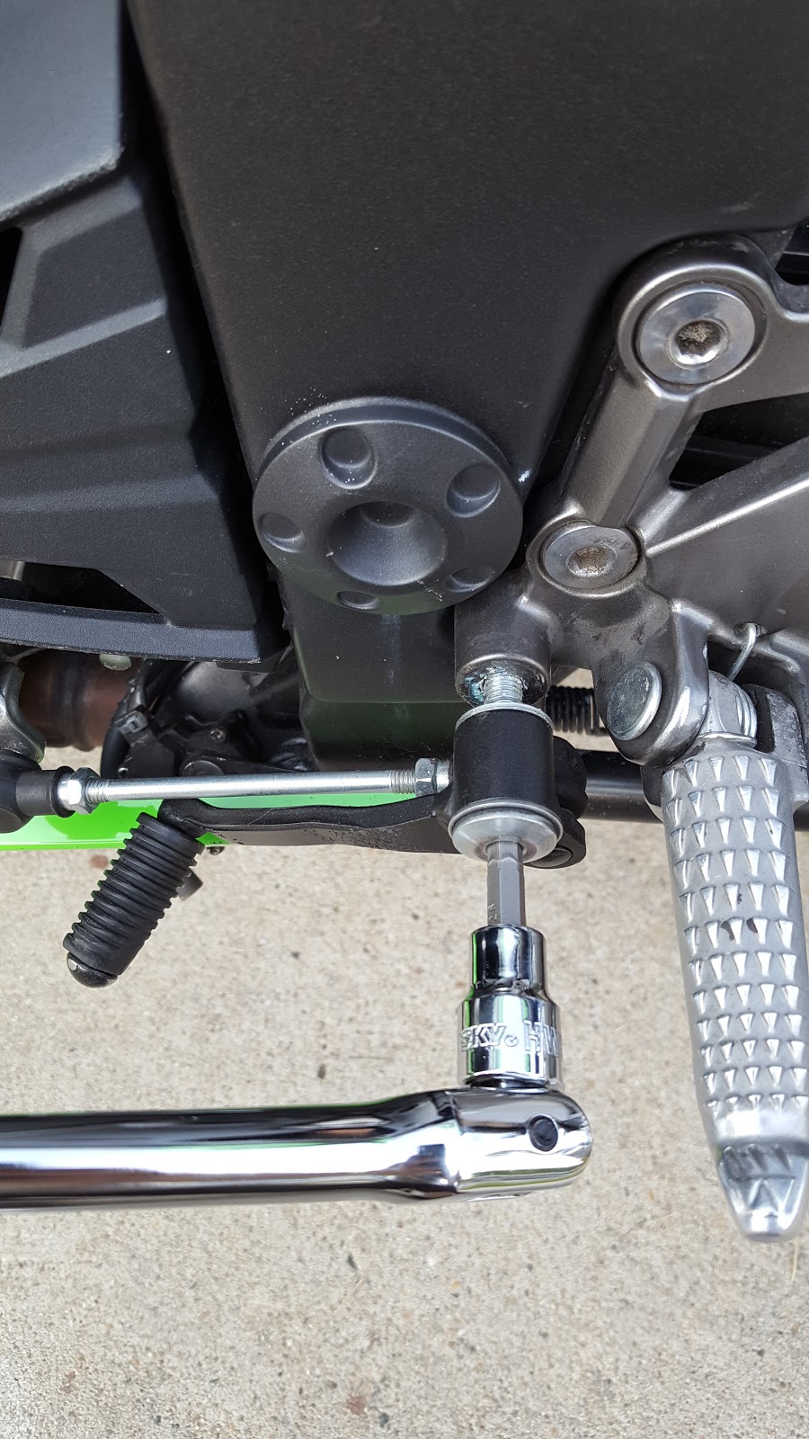 Czechmate Changing Shift Lever on 2013 Ninja 300 (EX300) (With Pictures)
