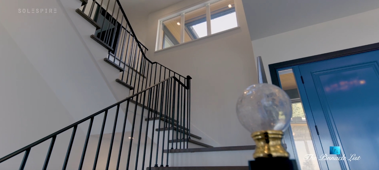 38 Photos vs. 2111 & 2121 Union Court , West Vancouver Luxury Homes Interior Design Tour