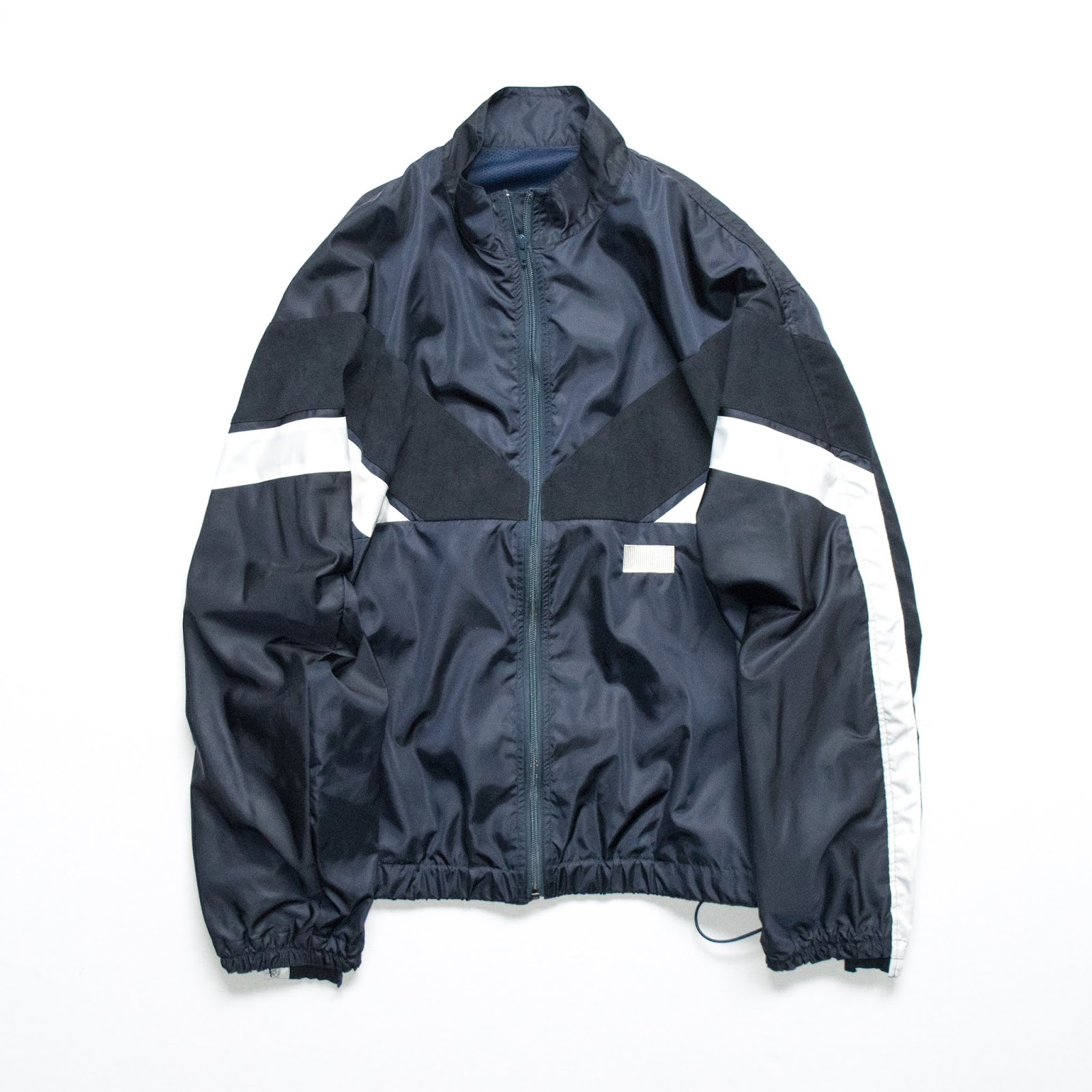 35％OFF】 stein シュタイン SHIFTED HALF ZIP TOP ナイロンジャケット