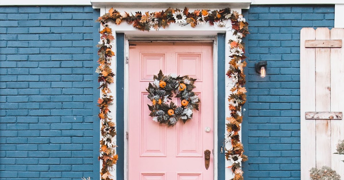 Do-it-yourself Tumble Garland + Doorstep With Outdated Period Pottery graphic about Old Time Pottery Printable Coupon called Do it yourself Drop Garland + Doorstep With Outdated Period Pottery