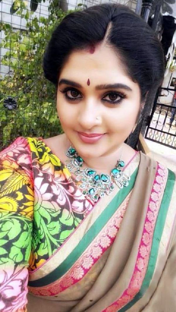 Shailaja Priya Hot in Saree - Beauty Sens