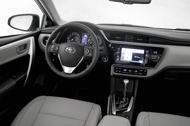 Toyota Corolla XEi 2018 - Interior