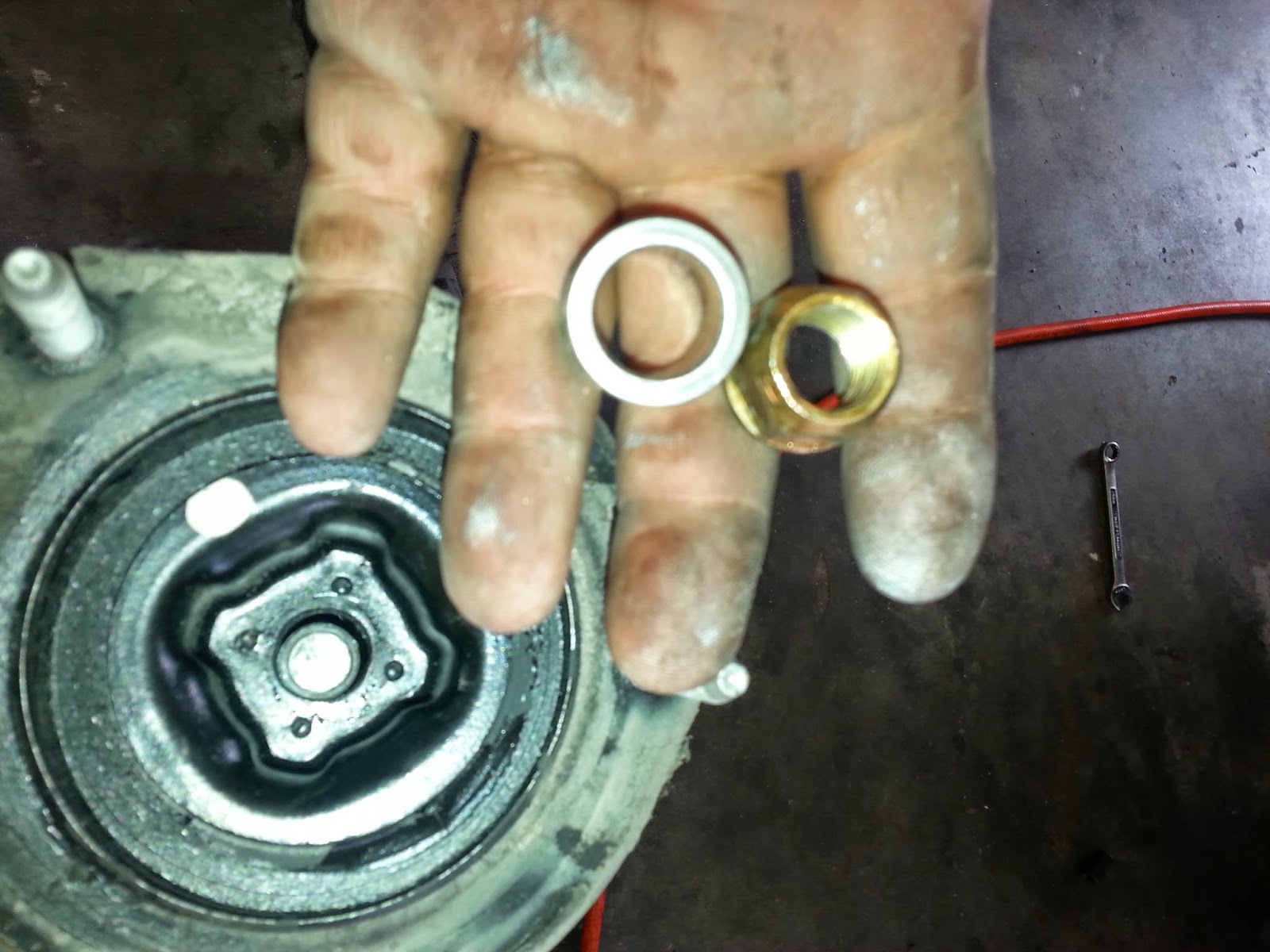 Corolla DIY: DIY Removing & Replacing Rear Struts 2000 Toyota Camry