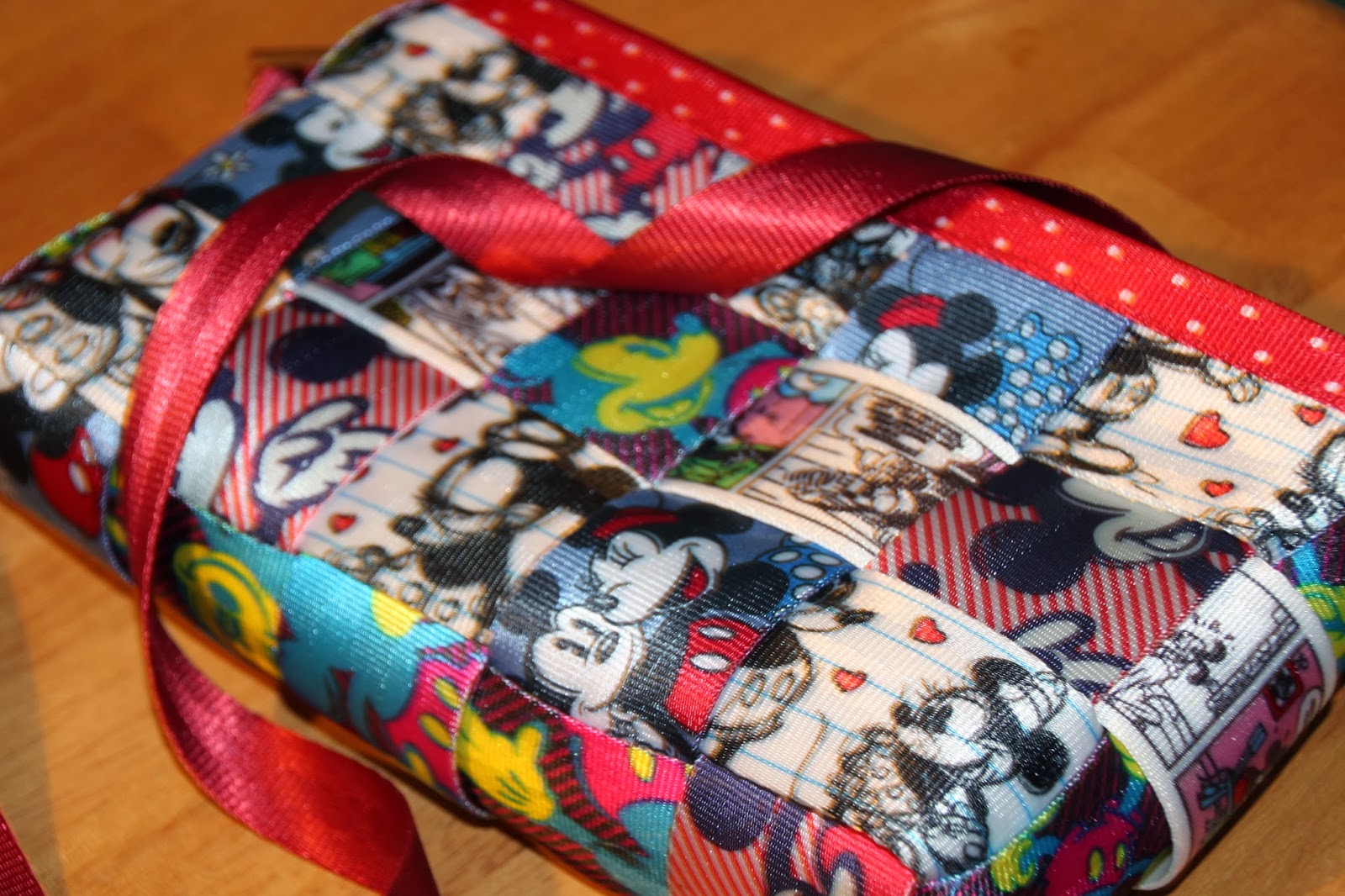 Susan's Disney Family HolidayDay gift guide Harvey’s Seat Belt Bags