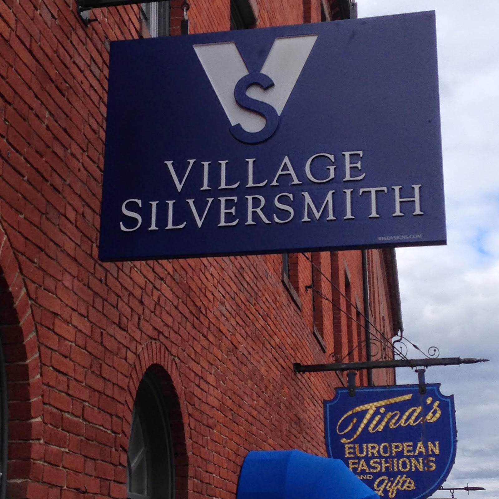 DesignsandEvents Window Boxes of Newburyport