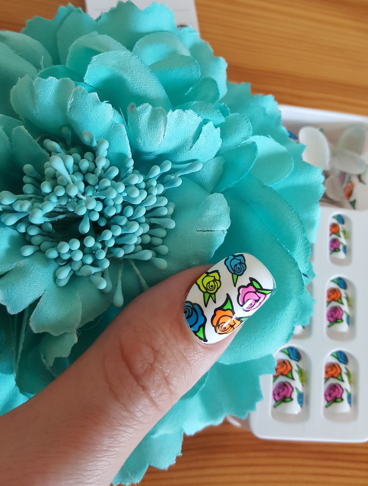 Linda's Lifestyle Summer Nails