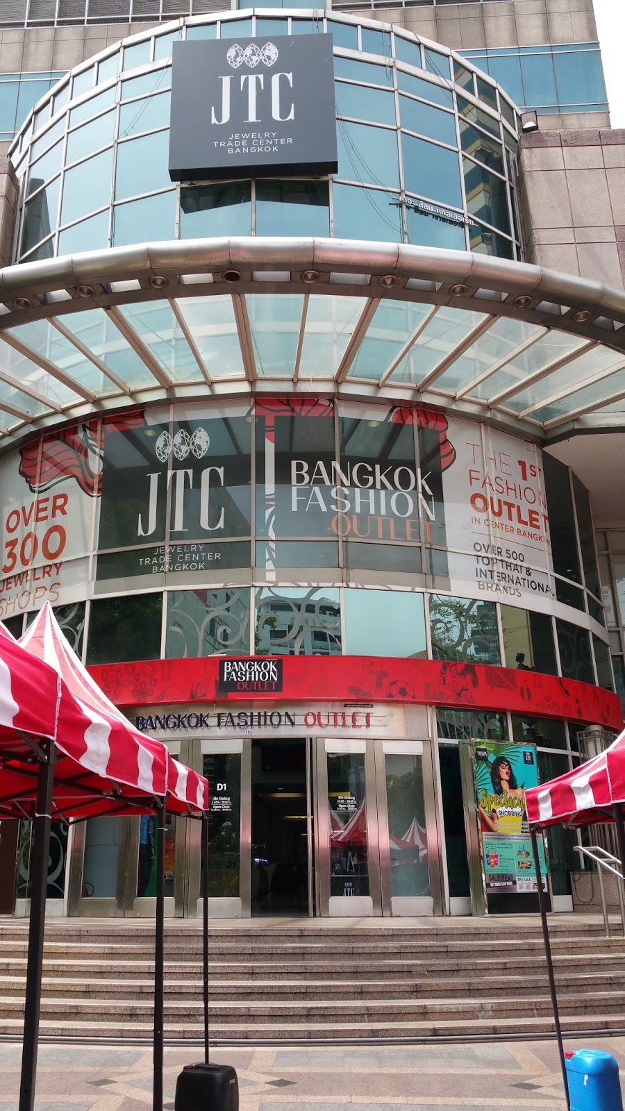 รีวิว Outlet ย่านสีลม Bangkok Fashion Outlet ที่ Jewelry Trade Center