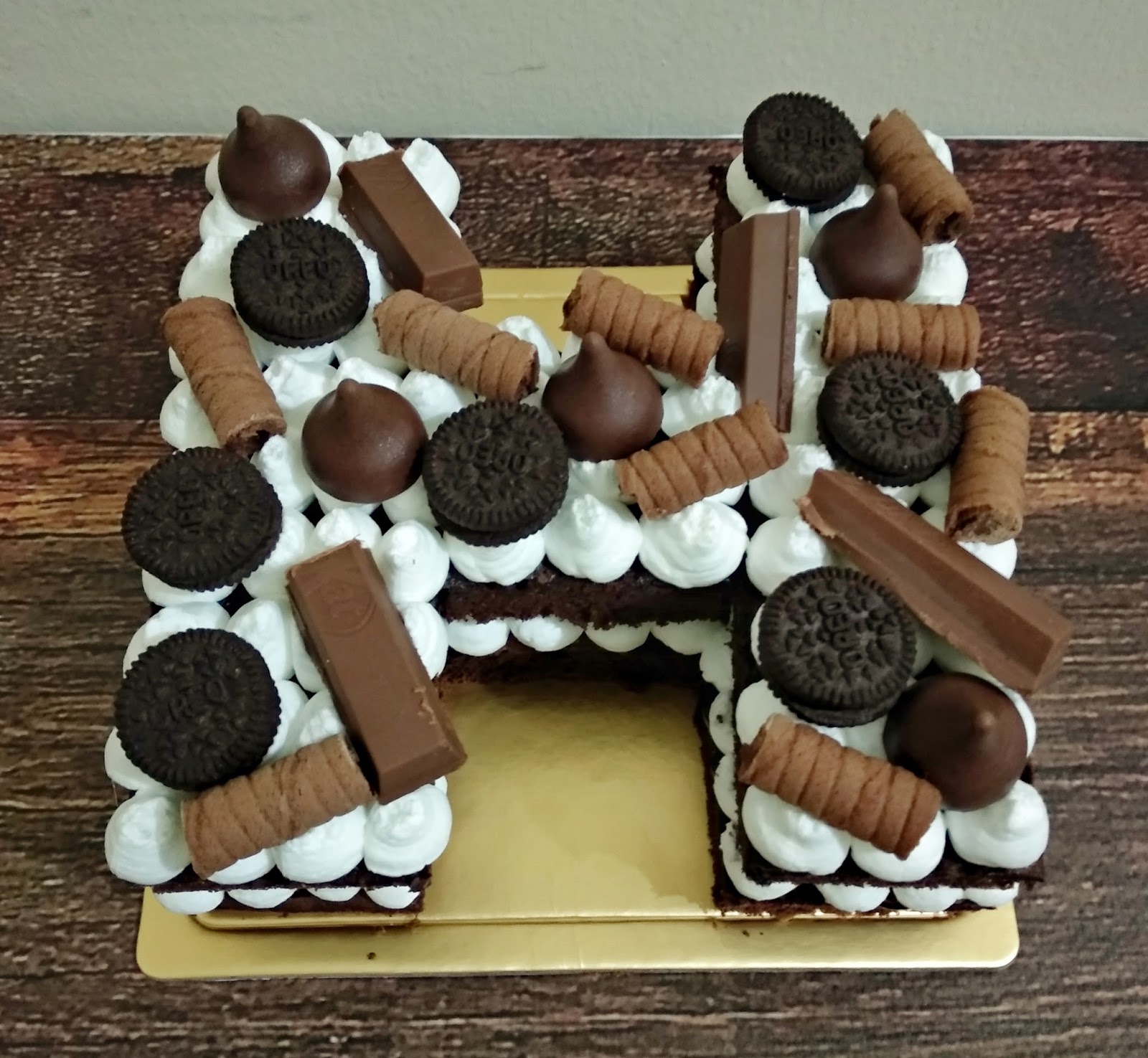 Gilby's Cake and Cookies