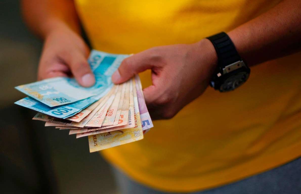 Inadimplência atinge 62 milhões de brasileiros e afeta 3% do crédito